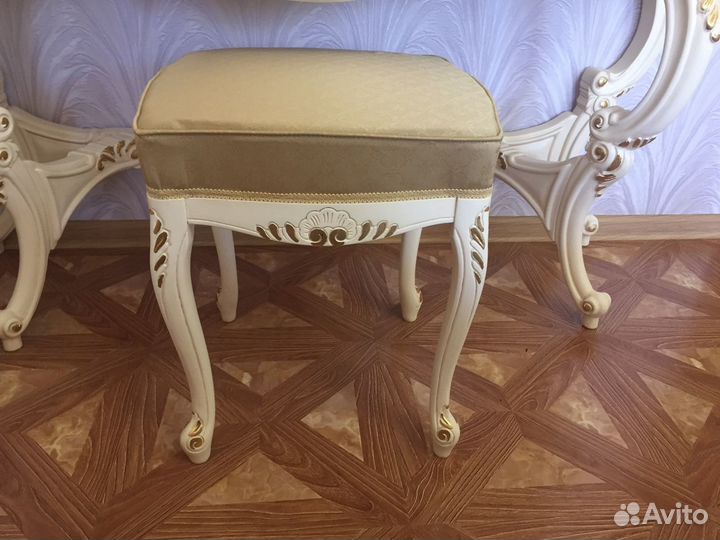 Мебель спальный гарнитур