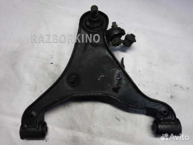 Рычаг передний правый нижний