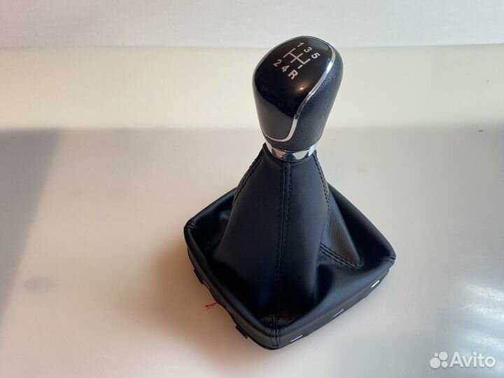 Ручка кпп с чехлом (без рамки) на Ford Mondeo 4