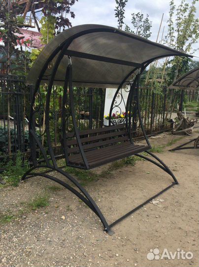 Садовые качели новые