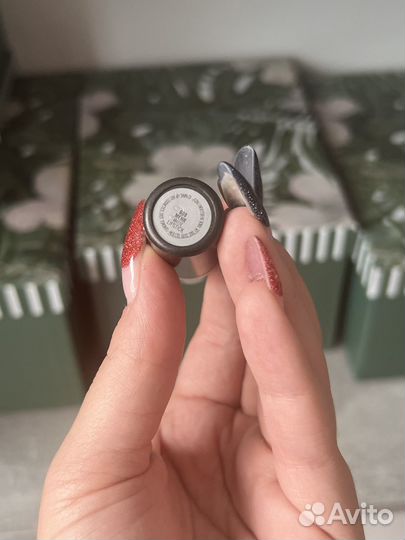 Помада mac 608