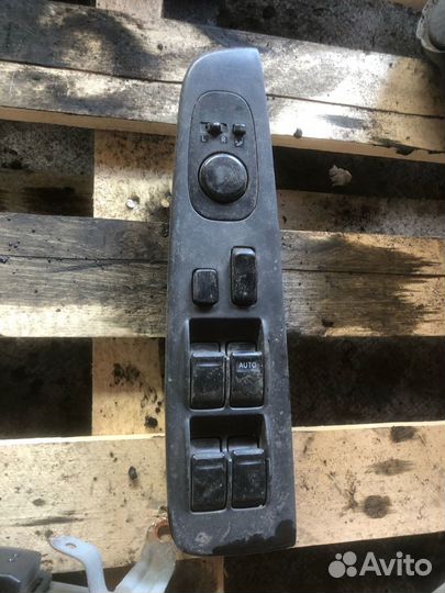 Блок управления стеклоподъемником Toyota Camry