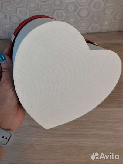 Подарочная коробка в форме сердца