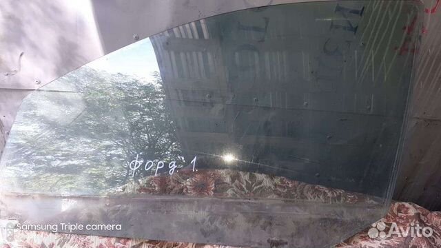 Стекло двери левое перед Ford Focus I