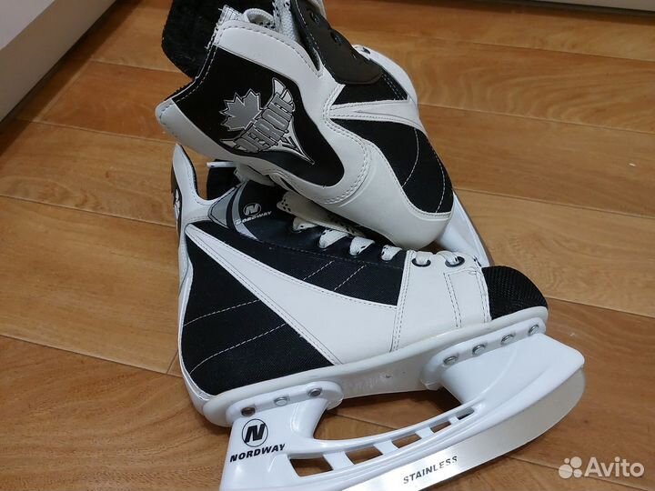 Коньки хоккейные 36 размер
