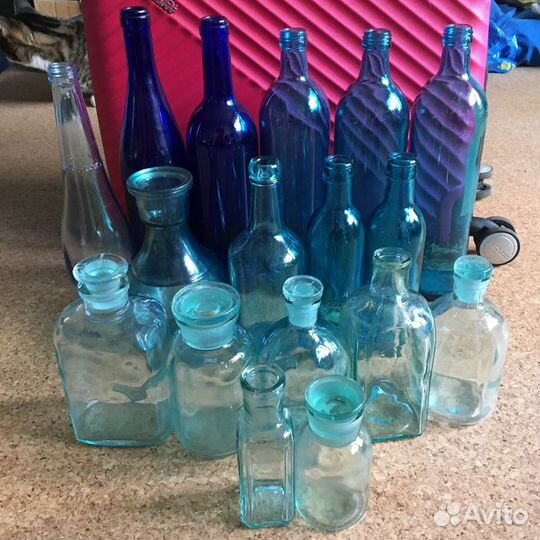 Бутылки старинные, для декора, синие, зеленые