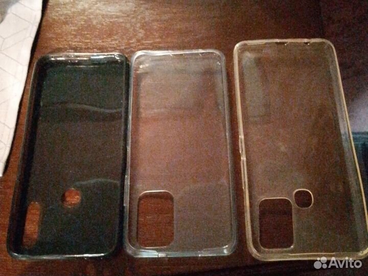 Чехлы на телефон