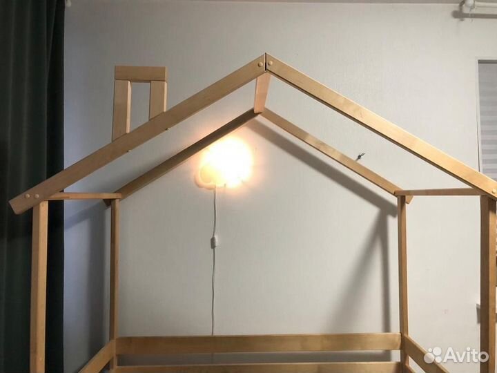 Детская кровать домик