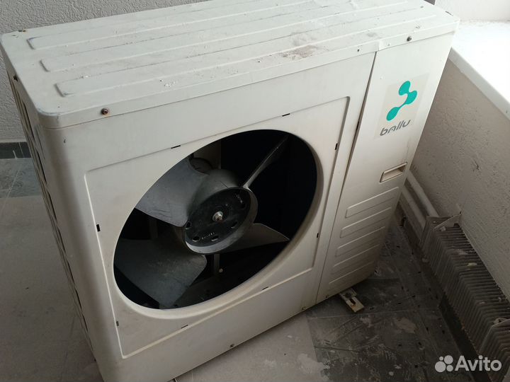 Кондиционер потолочный,кассетный.Сплит системы