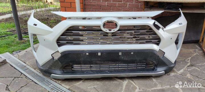 Бампер передний toyota rav 4 50