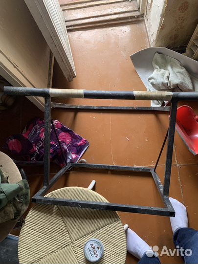 Турник на стену