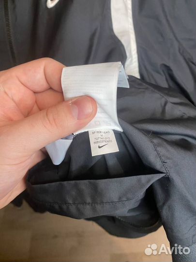 Двусторонний бомбер Nike