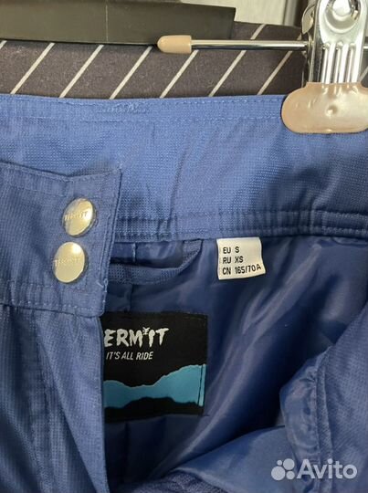 Женский горнолыжный костюм