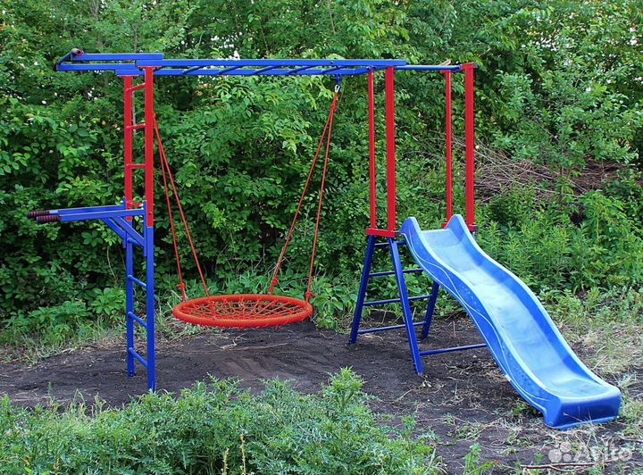 Детская площадка с горкой