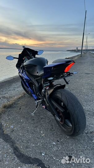 Yamaha R6