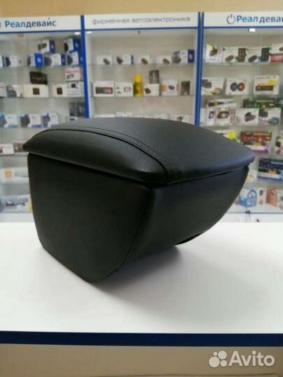 Подлокотник Hyundai I-30 (уп5)