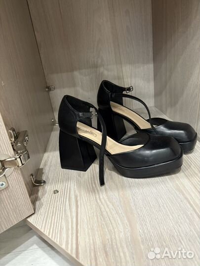 Туфли женские 38 размер новые