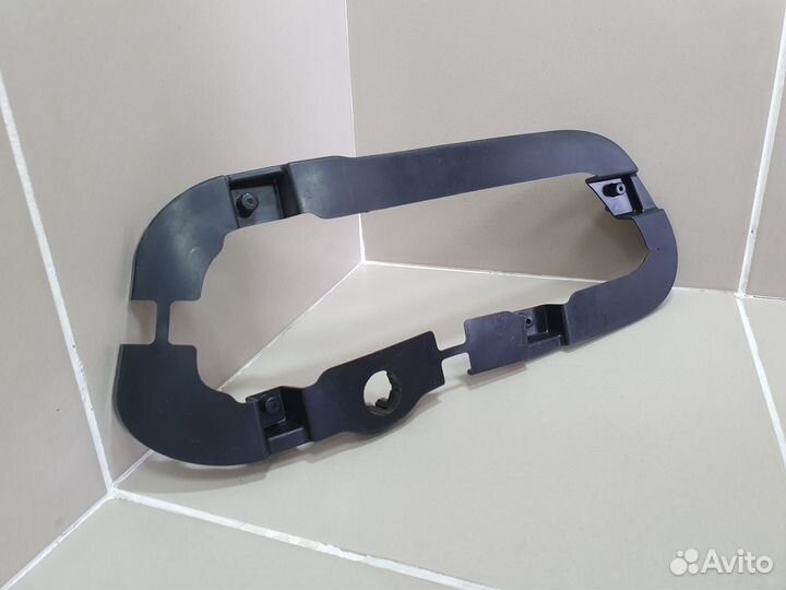 Кронштейн правого фонаря Chevrolet Cruze 2009-2016
