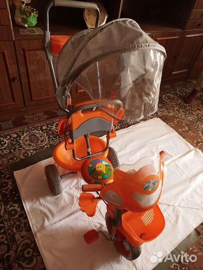 Детский велосипед с ручкой