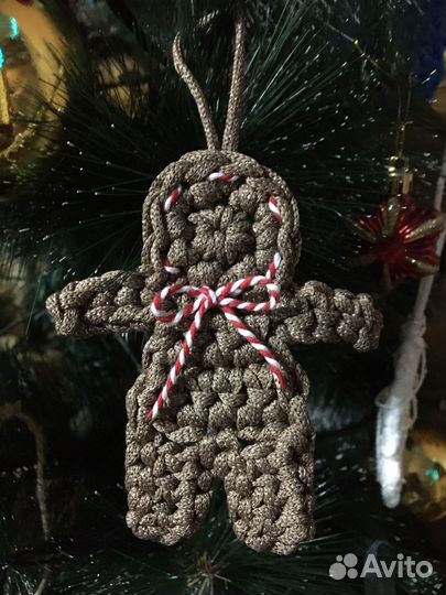 Новогодние вязаные украшения