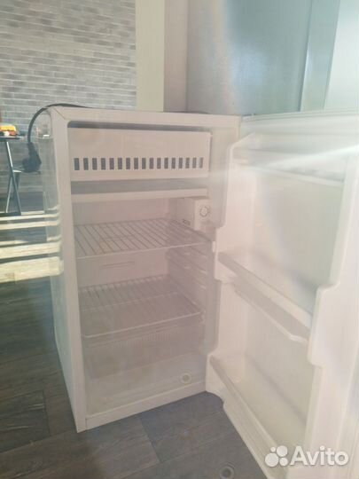 Холодильник продается
