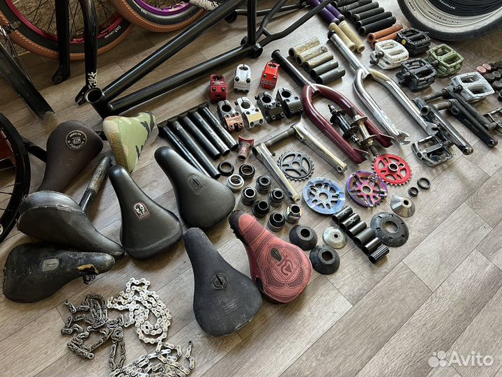 Много запчастей для бмх