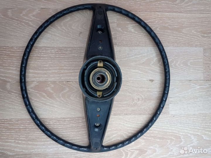 Продам руль на ваз 2106
