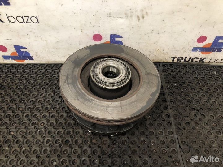 1864430 Ступица передняя