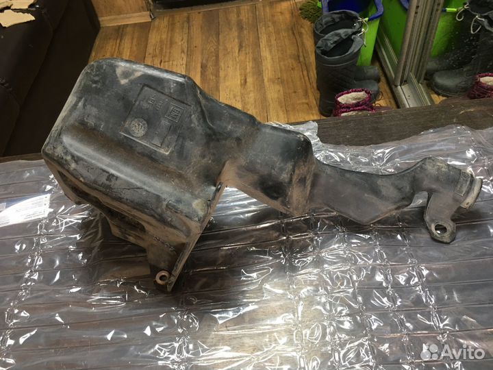 Бачек омывателя Opel Astra