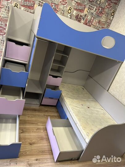 Детская кроватка