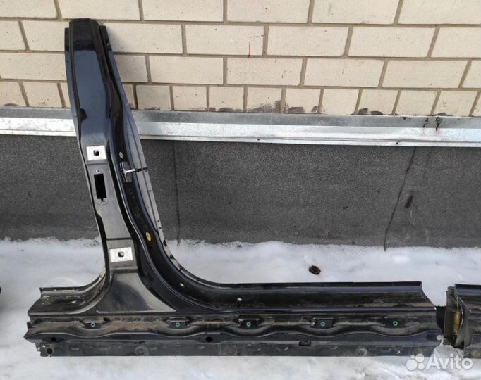 Стойка кузова средняя правая Bmw 540I E60 N62B40A