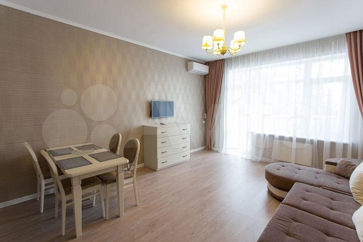 2-к. квартира, 82 м², 2/14 эт.