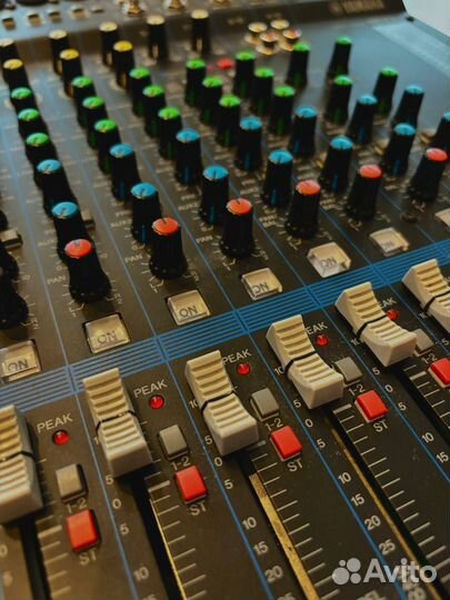 Микшерный пульт Yamaha mg12