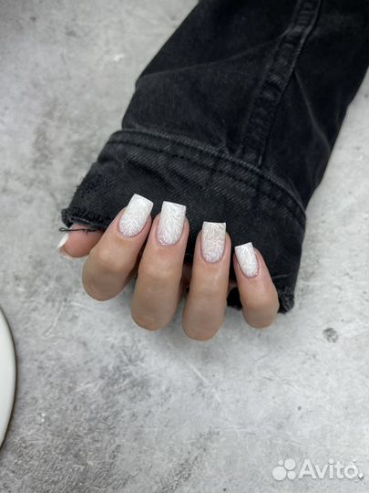 Модель на гель лак, наращивание