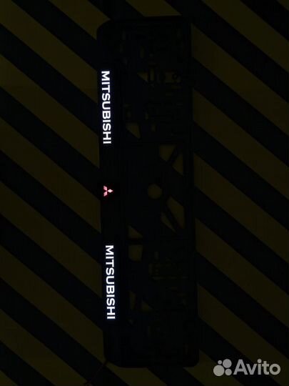 Номерная рамка c вашим логотипом и дизайном