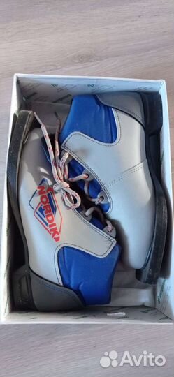 Лыжные ботинки детские 33 размер