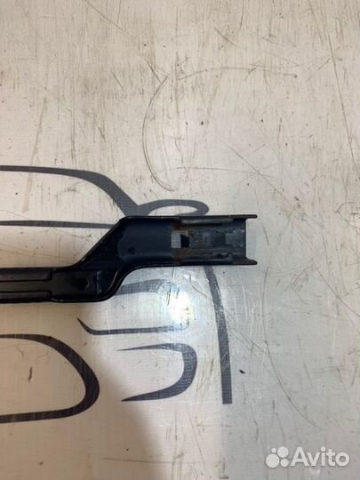 Поводок дворника передний левый Kia Ceed ED купе