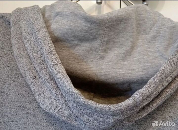 Кофта с капюшоном мужская бу 46(S)