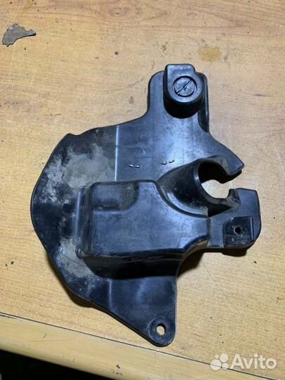 Кожух рулевой колонки Mitsubishi Lancer 10 1.8