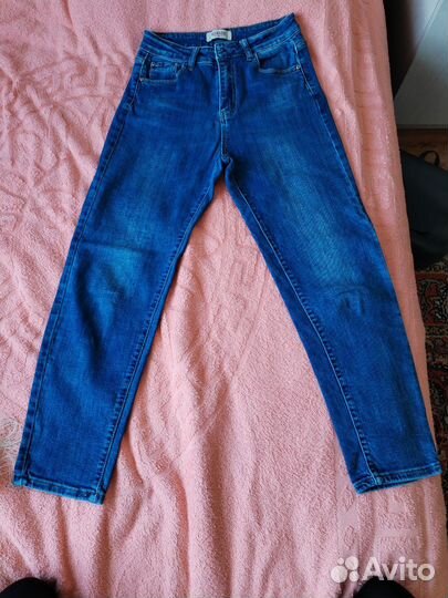 Джинсы широкие