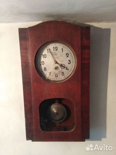 Старинные настенные часы