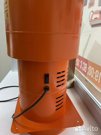 Зернодробилка вихарь зд-400К