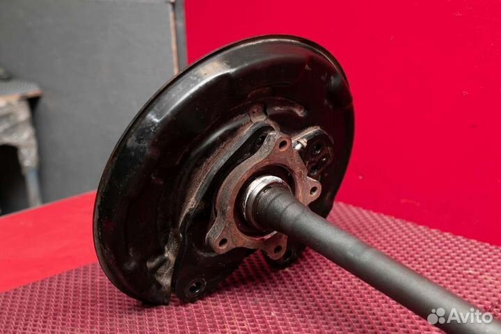 Полуось моста правый Toyota Land Cruiser 200 1VD