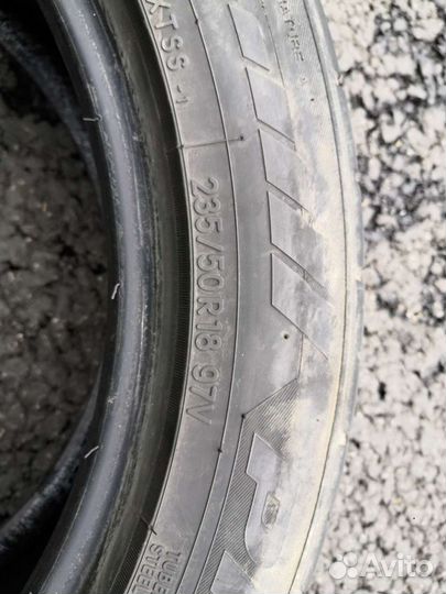 Toyo Proxes T1 Sport SUV 235/50 R18 97V