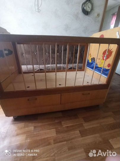 Детская кроватка