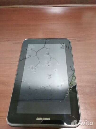 Samsung GT-P3100 зависает, не запускается