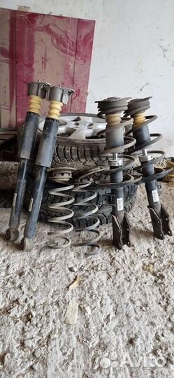 Комплект амортизатор. на ладу Весту LADA vesta