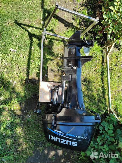 Стойка тележка для лодочного мотора