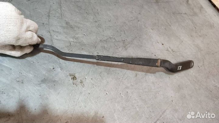 Поводок стеклоочистителя правый Saab 9-5 2001