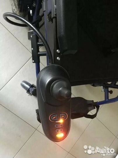 Кресло-коляска для инвалидов с электроприводом